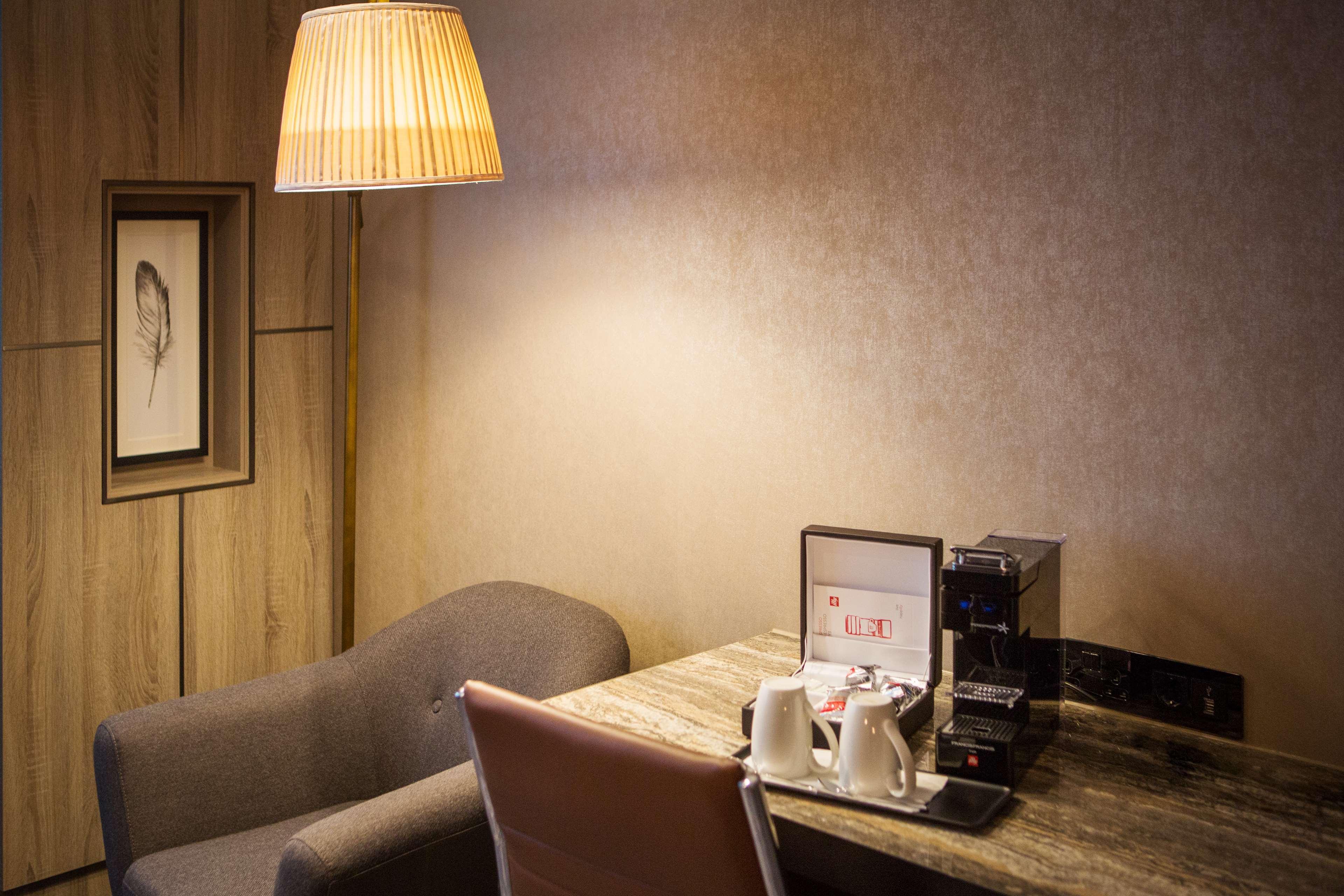 Doubletree By Hilton London Kingston Upon Thames Hotel Kingston upon Thames  Kültér fotó