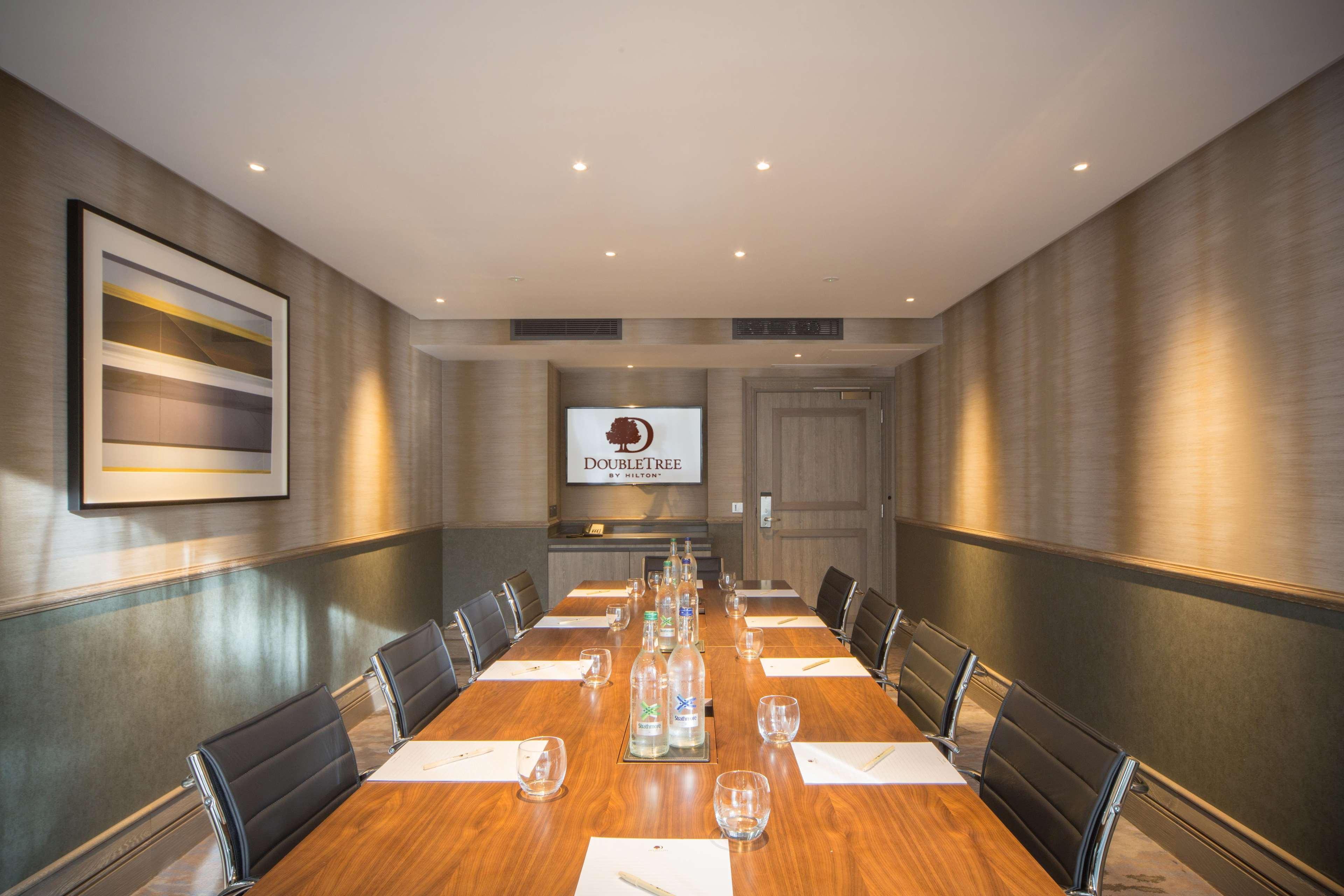Doubletree By Hilton London Kingston Upon Thames Hotel Kingston upon Thames  Kültér fotó