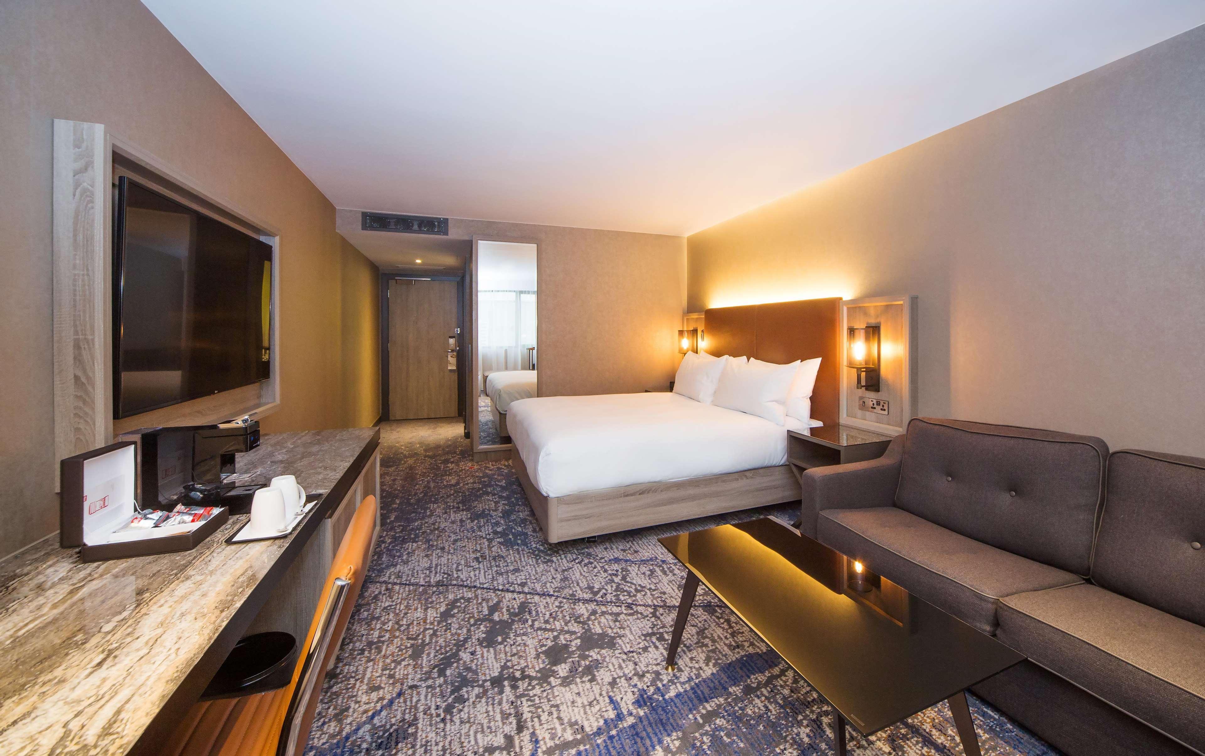 Doubletree By Hilton London Kingston Upon Thames Hotel Kingston upon Thames  Kültér fotó