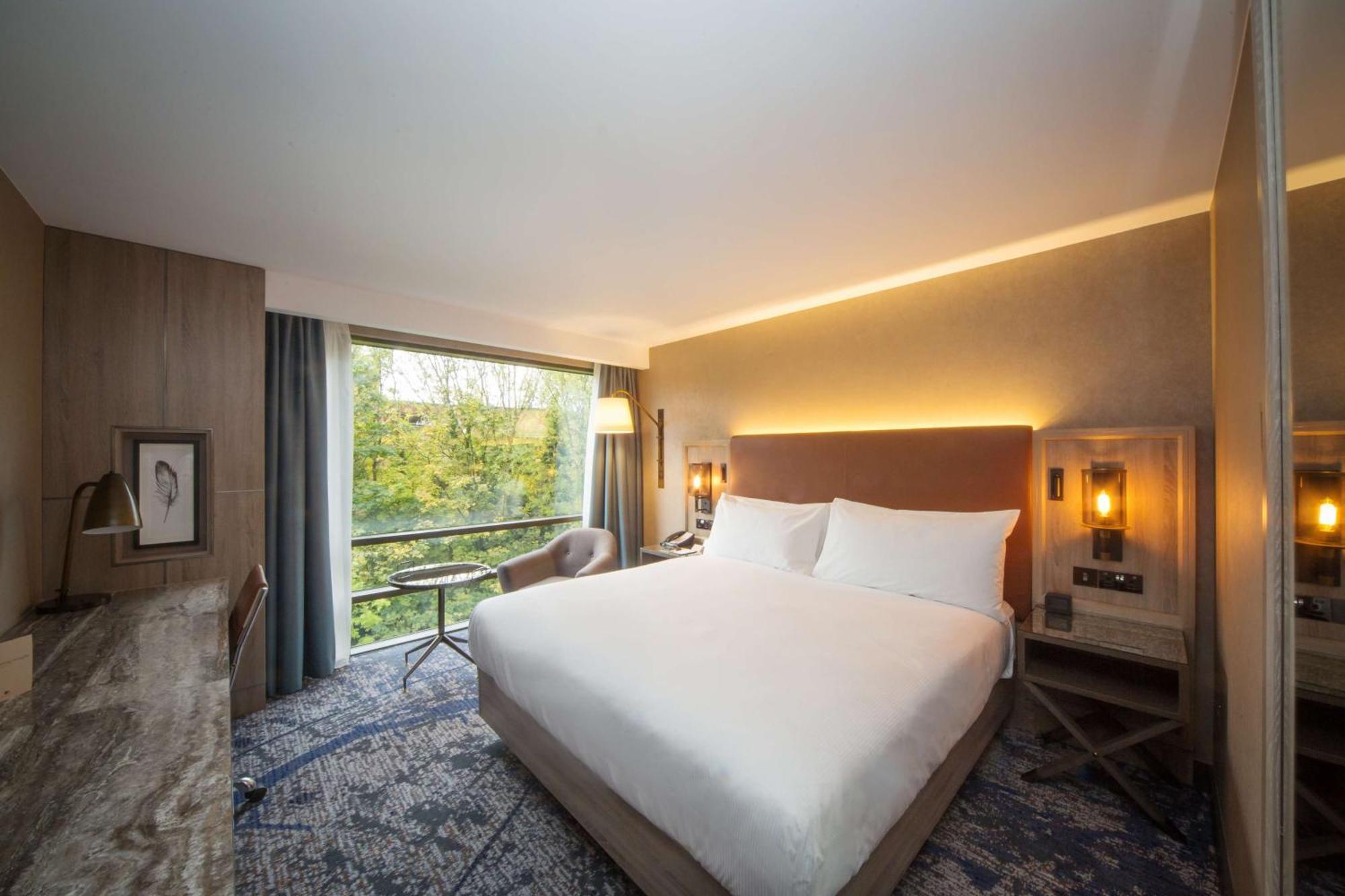 Doubletree By Hilton London Kingston Upon Thames Hotel Kingston upon Thames  Kültér fotó