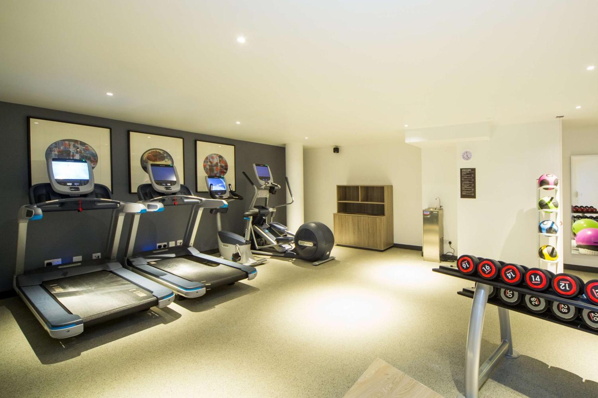 Doubletree By Hilton London Kingston Upon Thames Hotel Kingston upon Thames  Kültér fotó