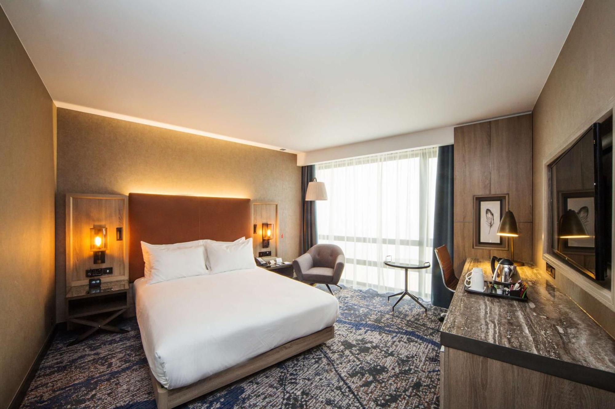 Doubletree By Hilton London Kingston Upon Thames Hotel Kingston upon Thames  Kültér fotó