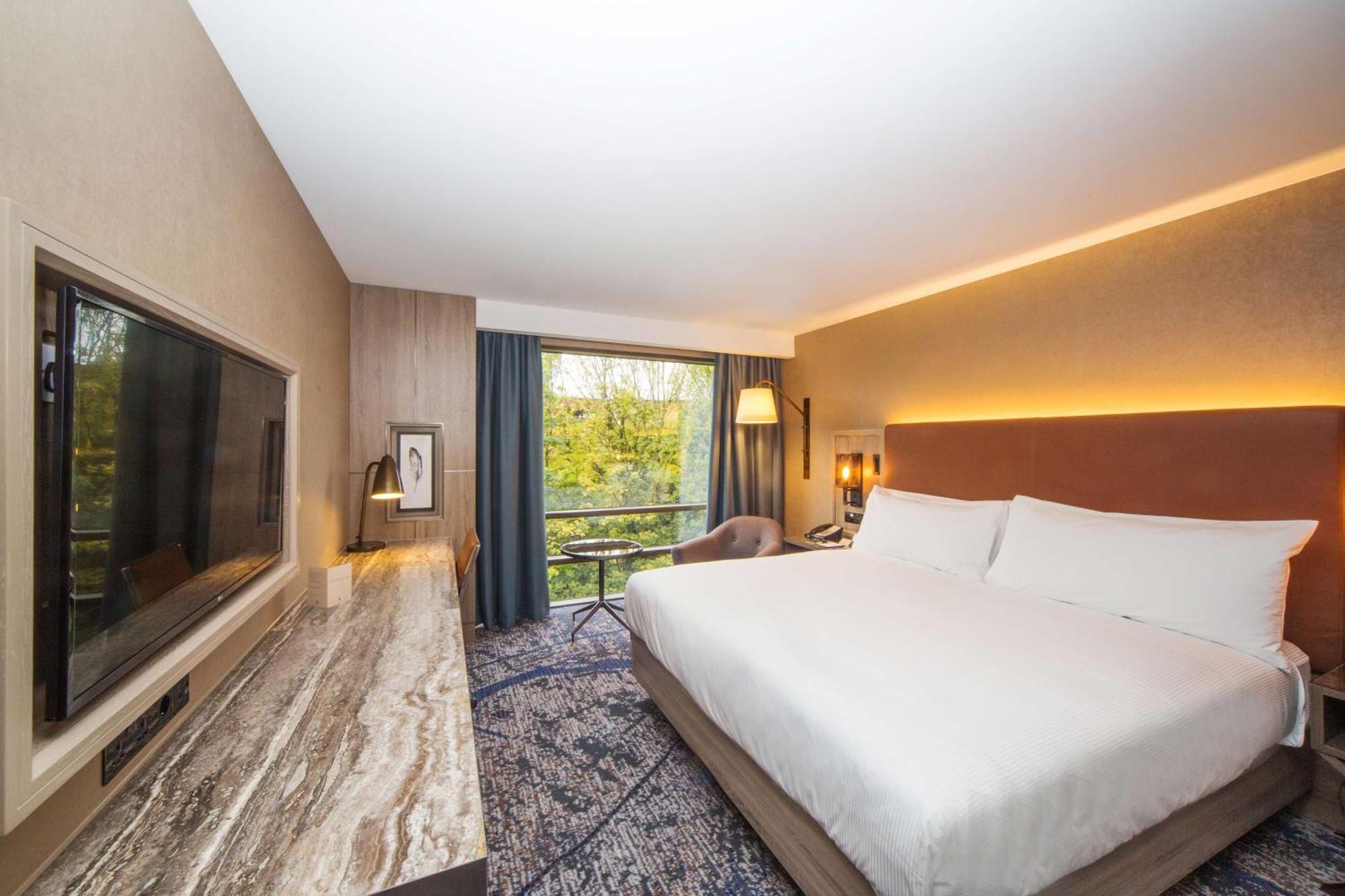 Doubletree By Hilton London Kingston Upon Thames Hotel Kingston upon Thames  Kültér fotó