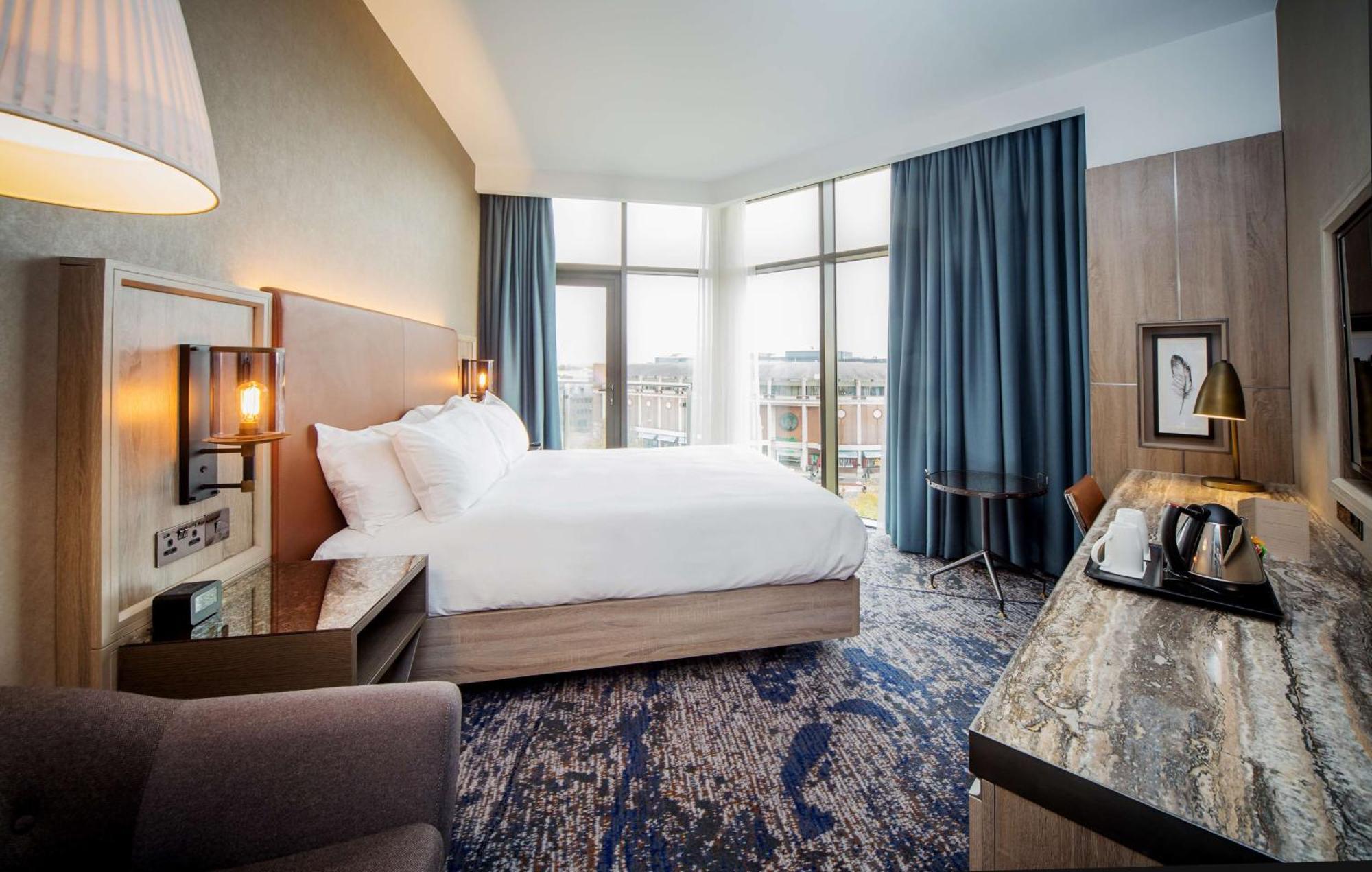 Doubletree By Hilton London Kingston Upon Thames Hotel Kingston upon Thames  Kültér fotó