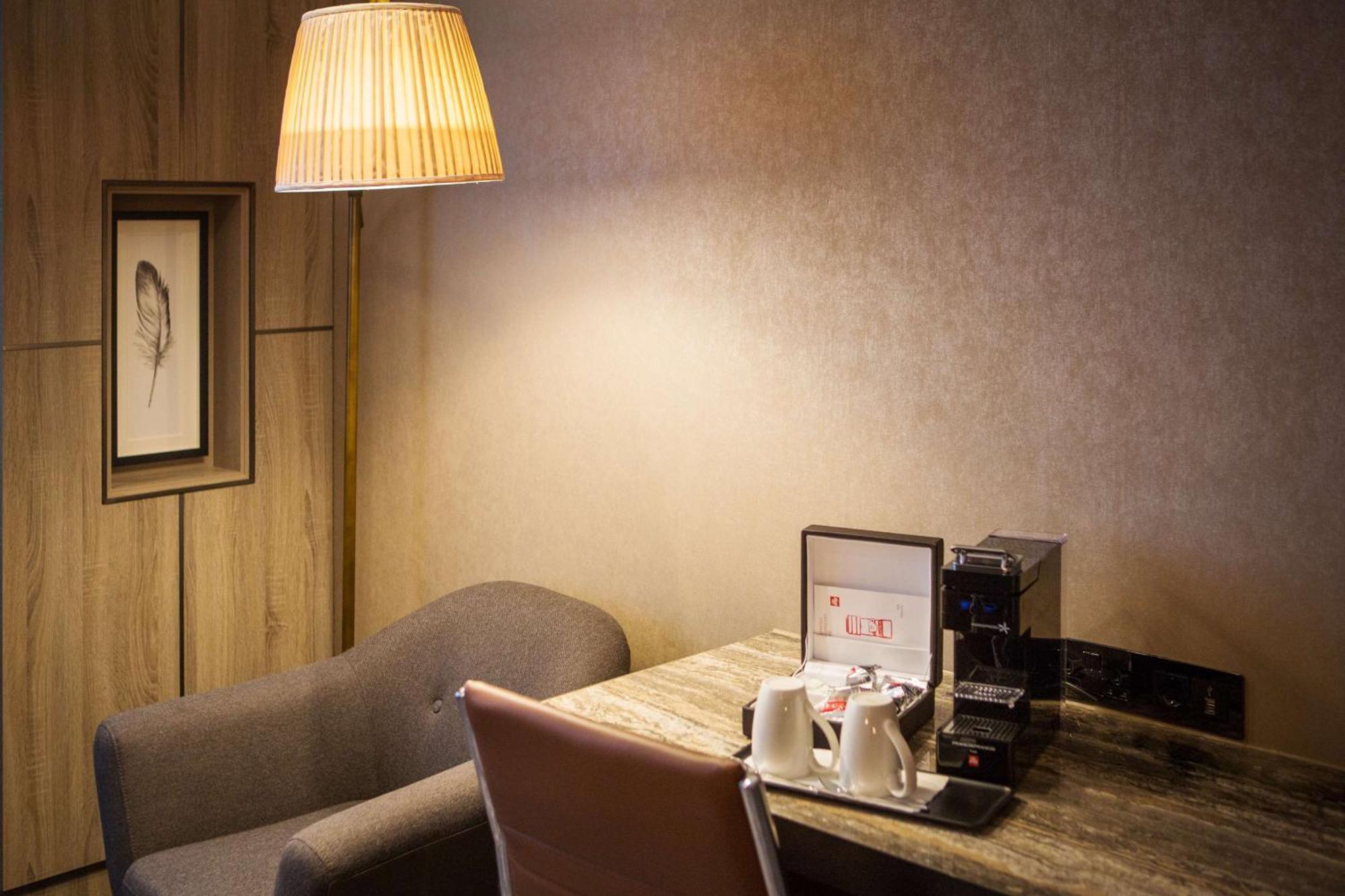 Doubletree By Hilton London Kingston Upon Thames Hotel Kingston upon Thames  Kültér fotó